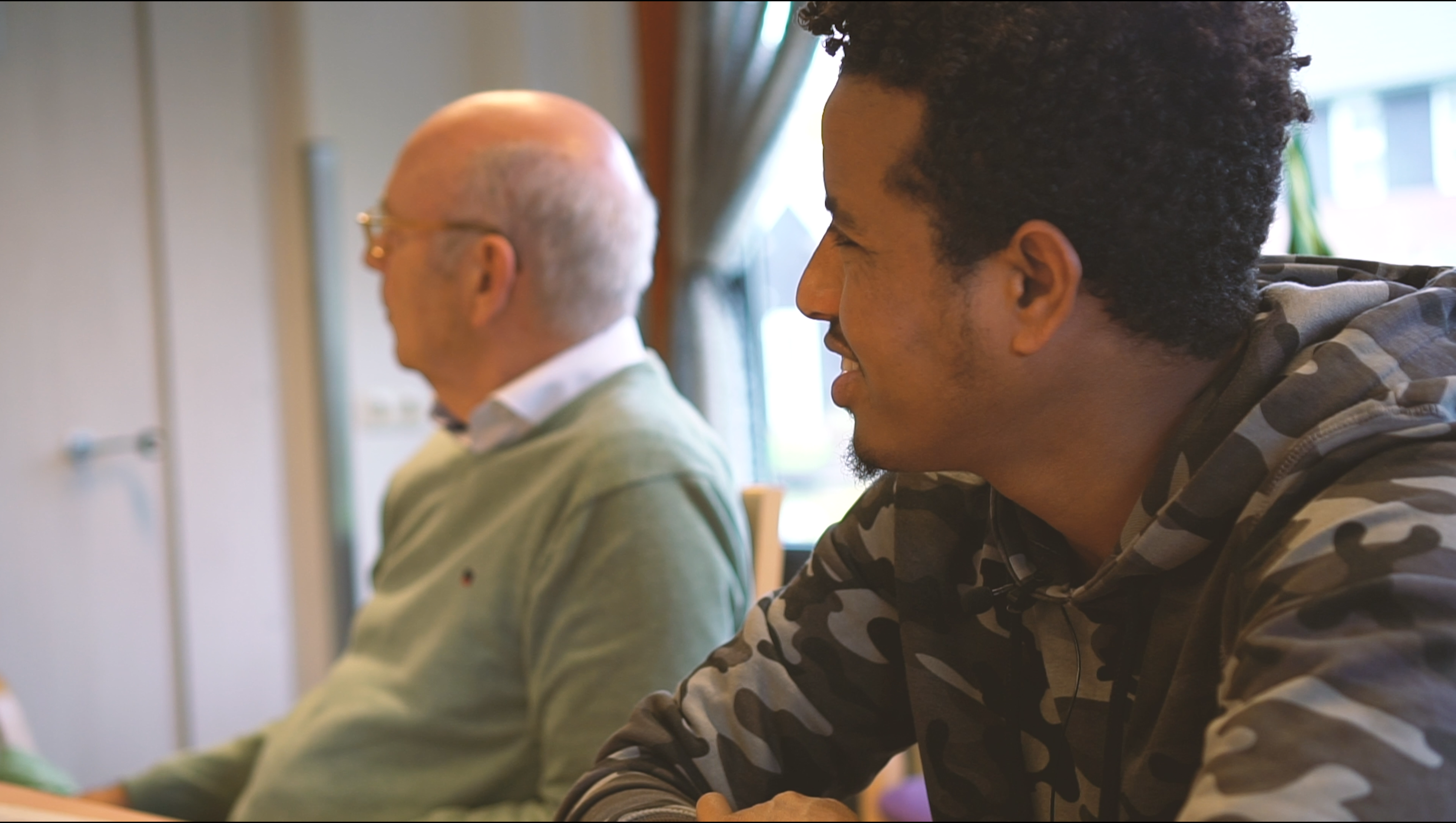 Mini-Documentaire: Statushouders Kibrom & Matiwos in de Zorg