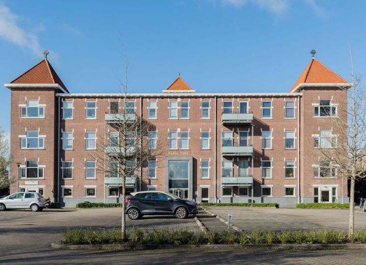 Medium-Maria Oord (9) (1).jpg (1)